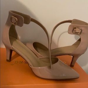Nude ankle strap Pumps